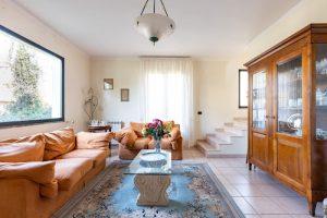Agente Immobiliare - Giancarlo Zuddas - Via I. Newton - Cagliari