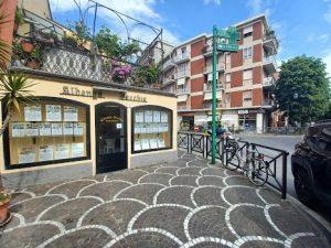 Agenzia Immobiliare Albenga Vecchia - P.za Garibaldi - Albenga