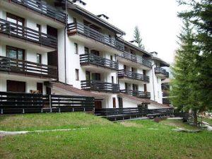 Agenzia Immobiliare AlpenSole di Falvo Antonella - Locazioni turistiche e Vendite a Folgarida (TN) - Piazzale Folgarida - Folgarida