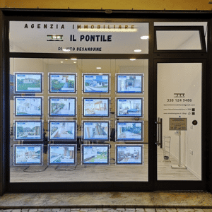 Agenzia Immobiliare IL Pontile di Vito Desanguine - Piazza Francesco Betti - Marina di Massa